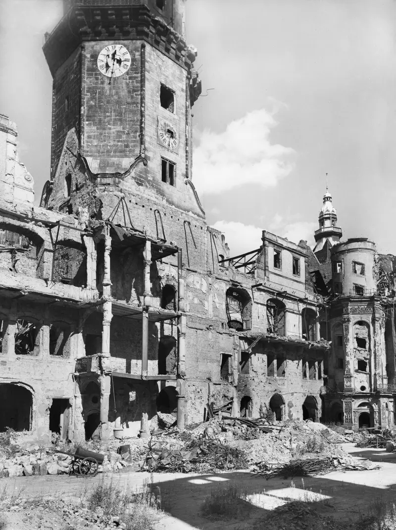 Royal Palace Dresden, 1947