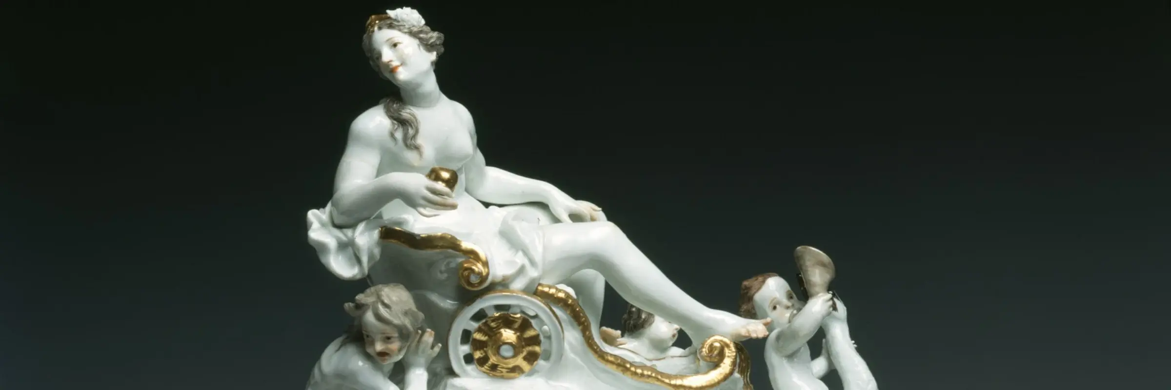 Deckel eines Teeservices mit Galatea-Plastik