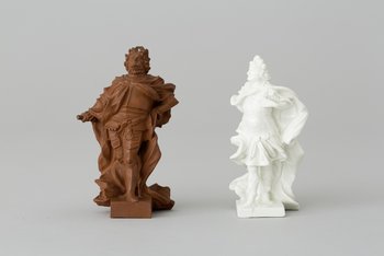 zwei kleine Skulpturen