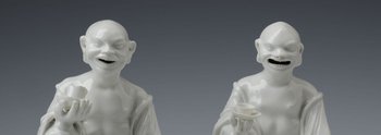 zwei Buddha-Plastiken aus weißem Porzellan